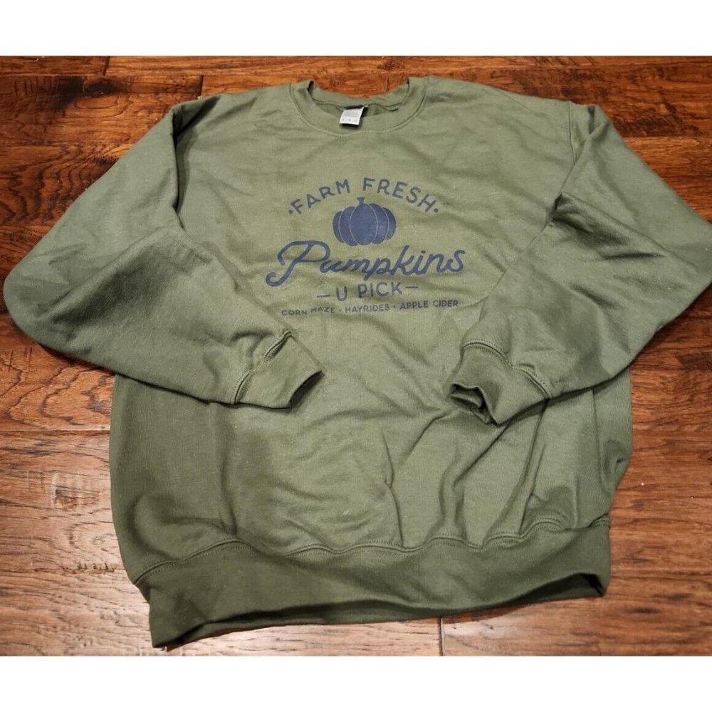 Heather Green "Farm Fresh Pumpkins" Medium Halloween Fall Sweatshirt NEW